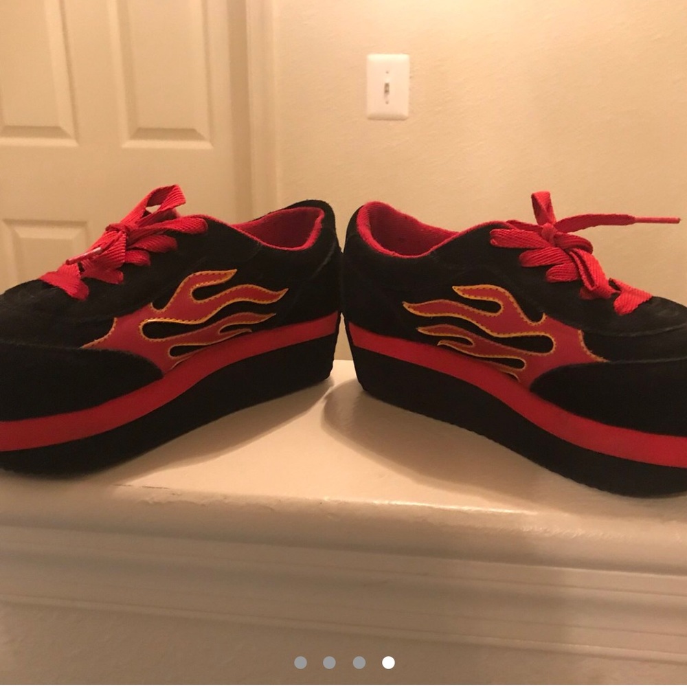 Fire flame platform trainers ❤️‍🔥